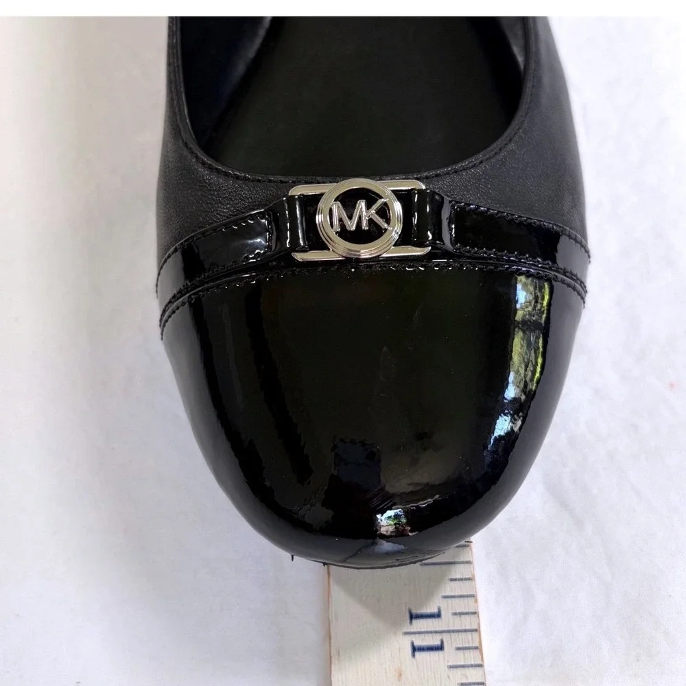 Michael Kors Mandy Black Leather Cap Toe Ballet Flats Silver MK Logo Shoes 10.5